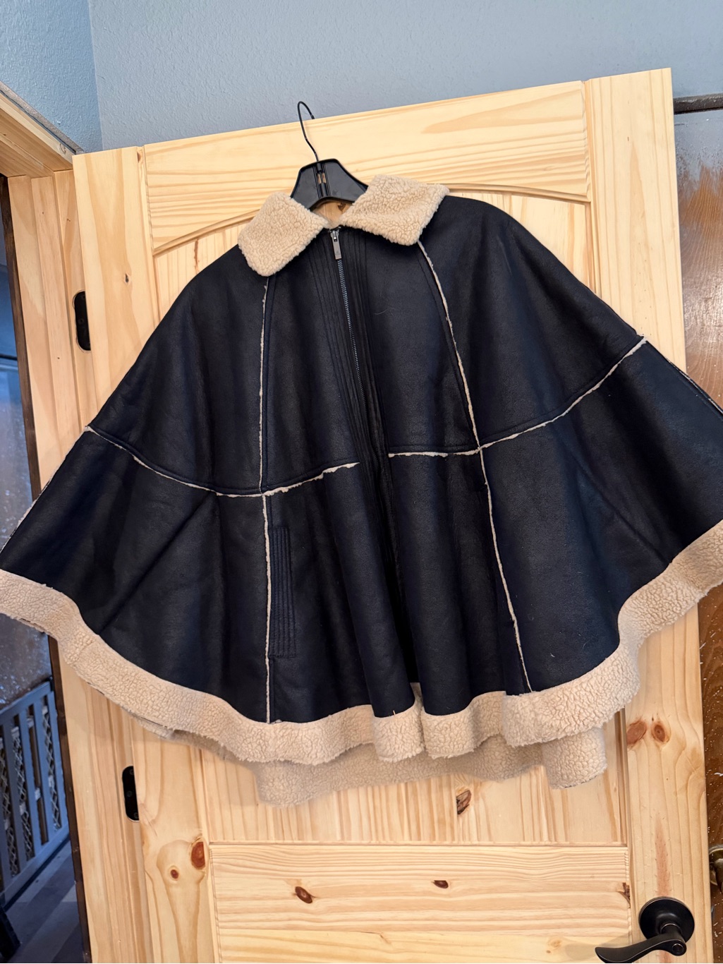Vintage Dennis Basso Black & Faux Shearling Cape With Sleeves With Tan Trim